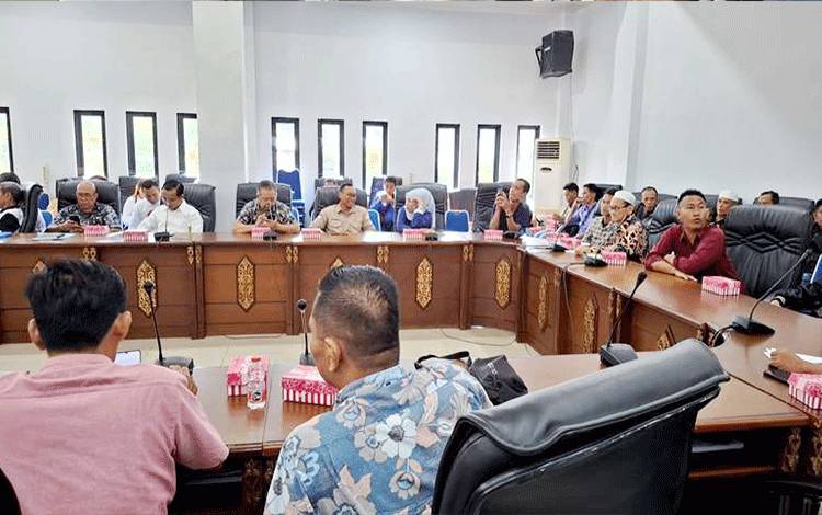 DPRD Barut Gelar RDP Terkait Lahan Warga dan Perusahaan di Desa Lemo