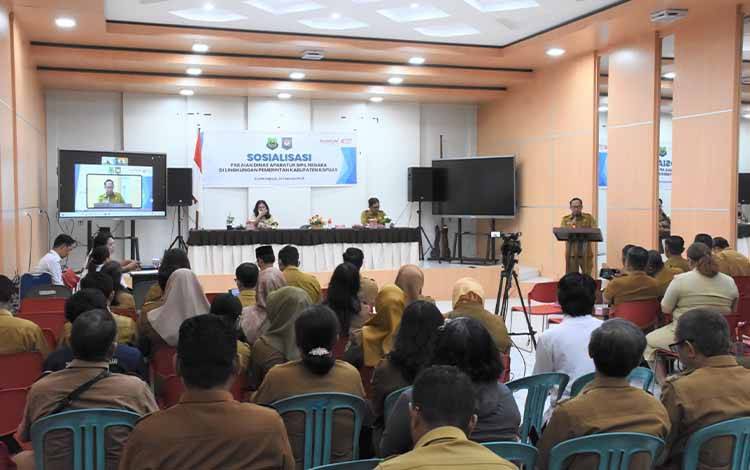 Pemkab Kapuas Sosialisasikan Aturan Terbaru Pakaian Dinas ASN