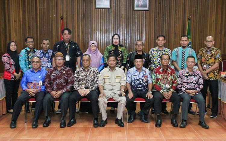 Pemkab Seruyan Gelar Sertijab Sekda dan Pelepasan Staf Ahli Bupati