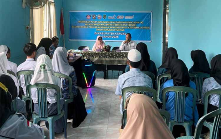 Dinas P3APPKB Kapuas Gelar Pembinaan PIK-R di Bataguh