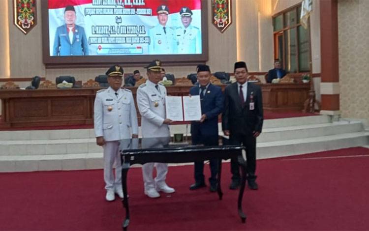 Pj Bupati Sukamara Serahkan Jabatan Kepada Masduki