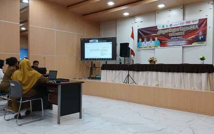 Sekretaris Dinkes Kapuas Hadiri Rapat Pembahasan Progres Kelengkapan Bukti Dukung Sarpras KLA
