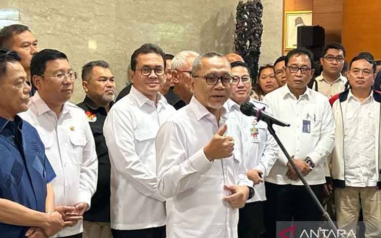 Menko Pangan Pastikan Stok Ayam dan Telur Aman untuk Ramadan-Lebaran