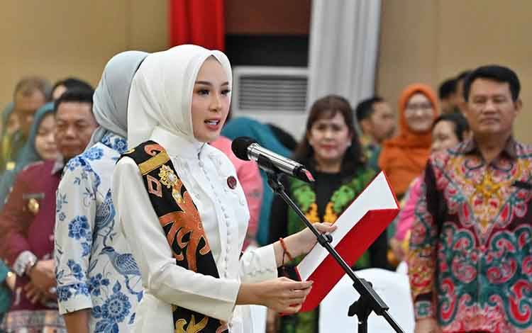 12 Ketua Dekranasda Kabupaten-Kota di Kalteng Dilantik