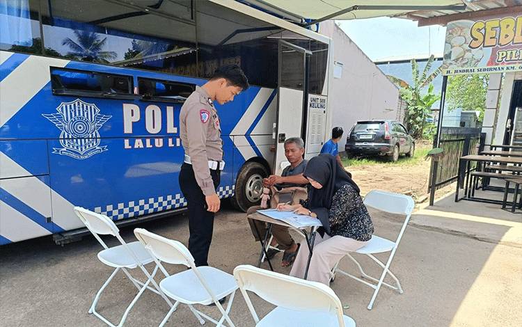 Satlantas Polres Seruyan Hadirkan Pelayanan SIM Keliling di Desa Bangkal