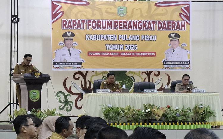 Bupati Pulpis Buka Rapat Forum Perangkat Daerah