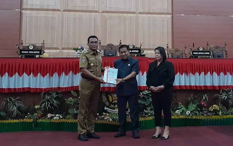 LKPJ Wali Kota Palangka Raya Tahun Anggaran 2024 Diserahkan