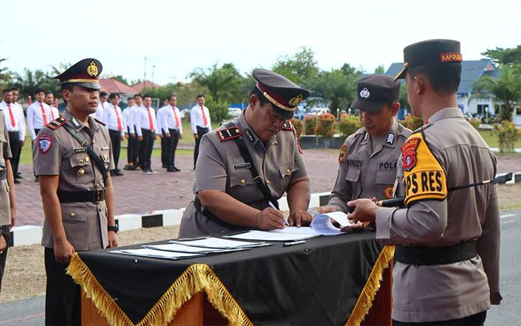 Empat Perwira Polres Katingan Bergeser