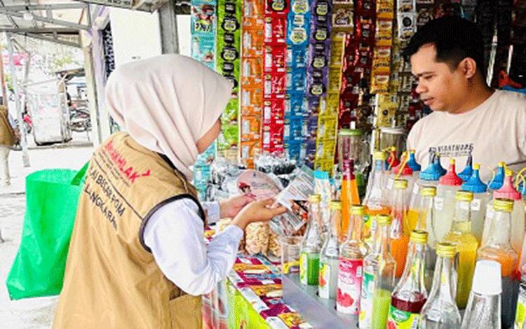 BPOM Palangka Raya Pastikan Takjil di Pasar Ramadan Aman Dikonsumsi