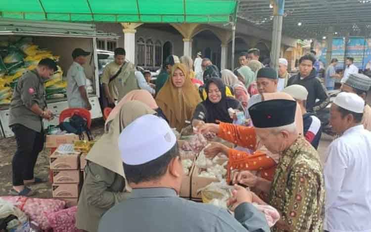 Gerakan Pangan Murah Safari Ramadan di Parenggean Stabilkan Harga Pangan