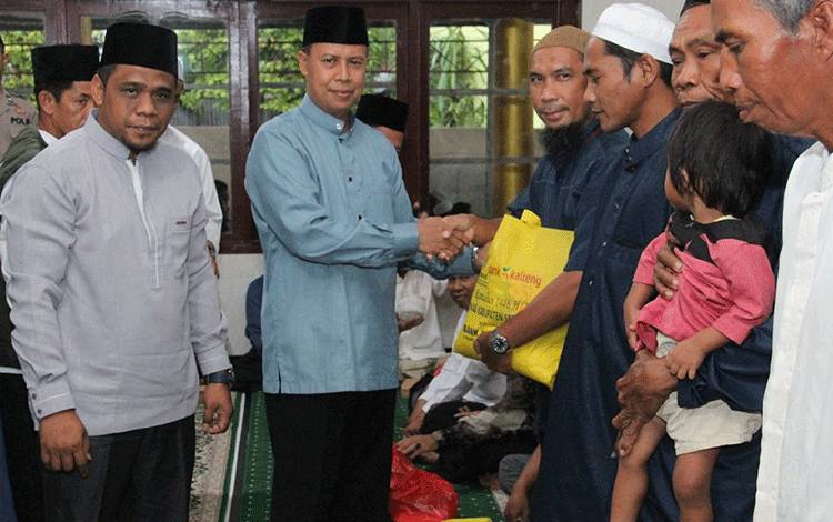 Wakil Bupati Seruyan Safari Ramadan di Desa Persil Raya