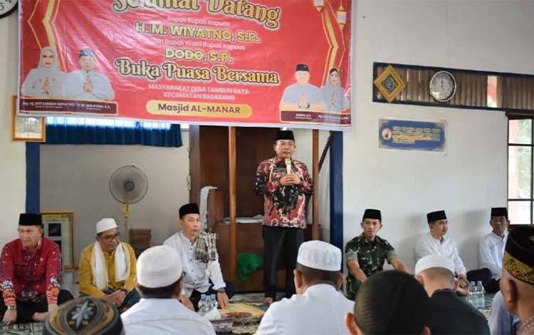 Bupati Kapuas Safari Ramadan di Masjid Al Manar Tambun Raya, Ini yang Disampaikan