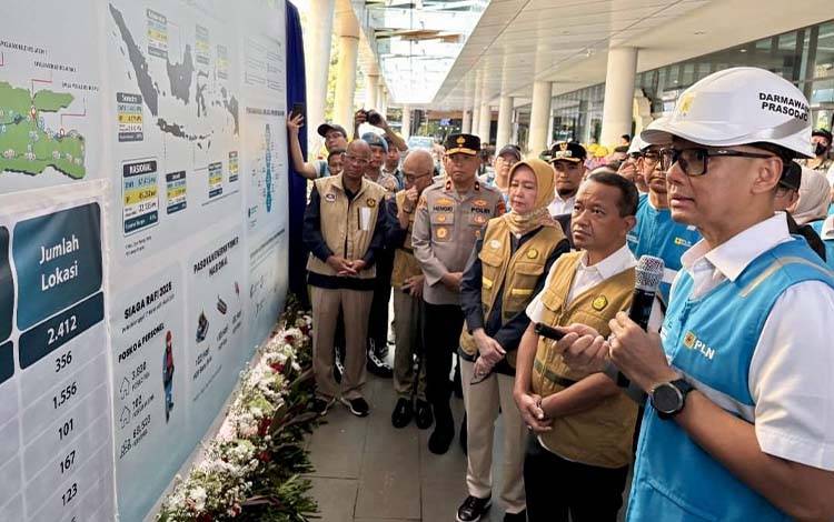 Kunjungi SPKLU di Banten, Menteri ESDM Apresiasi Kesiapan PLN Sambut Mudik Lebaran 2025