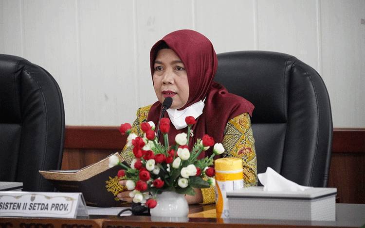 Sri Widanarni Pimpin Rapat Bahas Pertumbuhan Ekonomi Kalteng 2025