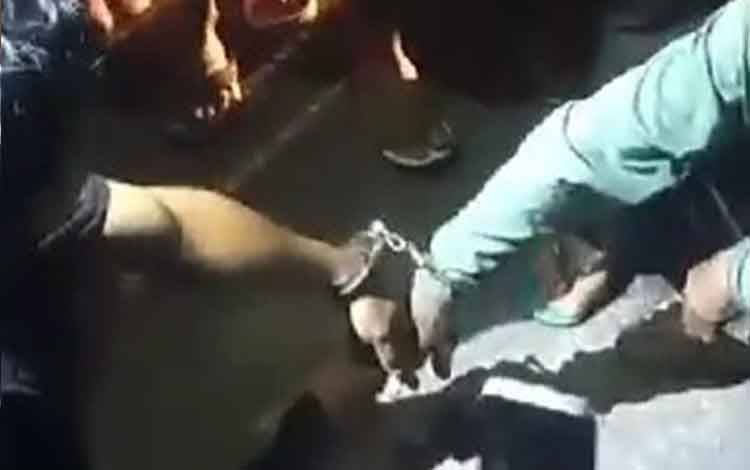 Tertangkap Basah, 'Ninja' Sawit di Pangkalan Banteng Diamuk Massa