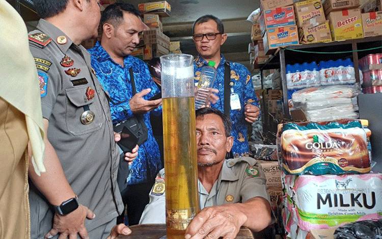 Wabup Kotim Temukan Minyakita Kurang Takaran
