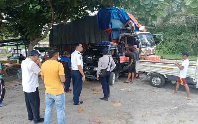 Bupati Kobar Larang Truk Angkutan Barang Melintas di Kota Pangkalan Bun Pukul 05.00 - 21.00 WIB