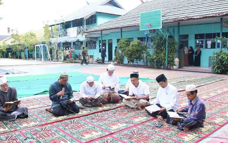 MAN Kapuas Laksanakan Khataman Alquran
