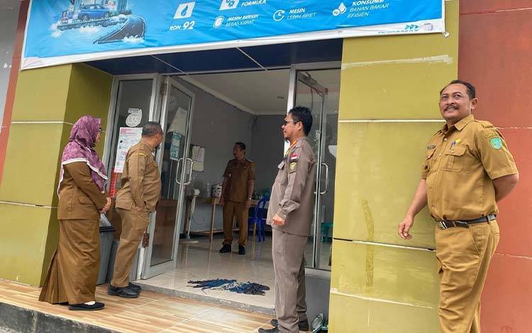 Bupati Sukamara Tinjau SPBU Pastikan Ketersediaan BBM Menjelang Lebaran