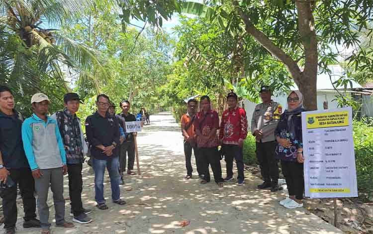 Tinjau Pembangunan di Batanjung, Camat Kapuas Kuala Harapkan Ini