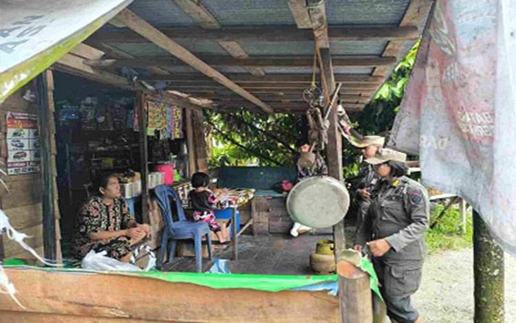 Satpol PP Kalteng Imbau Warga Tetap Waspada Banjir