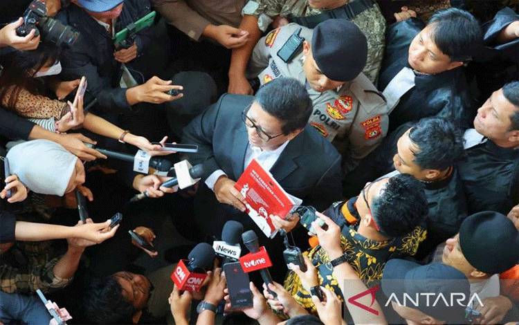 Hasto Merasa Terabaikan Usai Saksi Meringankan Tidak Dihiraukan