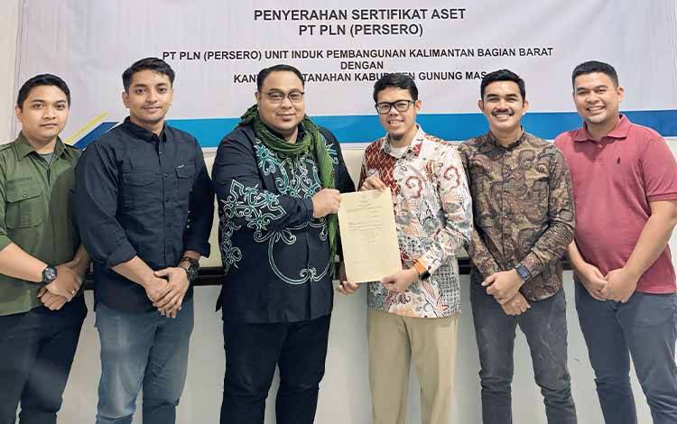 42 Sertifikat Diserahkan, PLN Perkuat Fondasi Hukum Infrastruktur Kelistrikan di Kalimantan Tengah