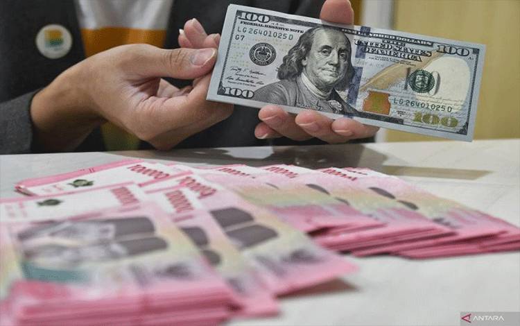 Rupiah Diprediksi Melemah Karena Tarif AS Berlaku Mulai 2 April