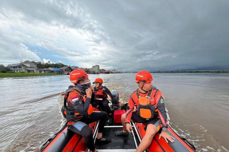 Tim SAR Gabungan Temukan Warga Tenggelam di Sungai Barito Barsel