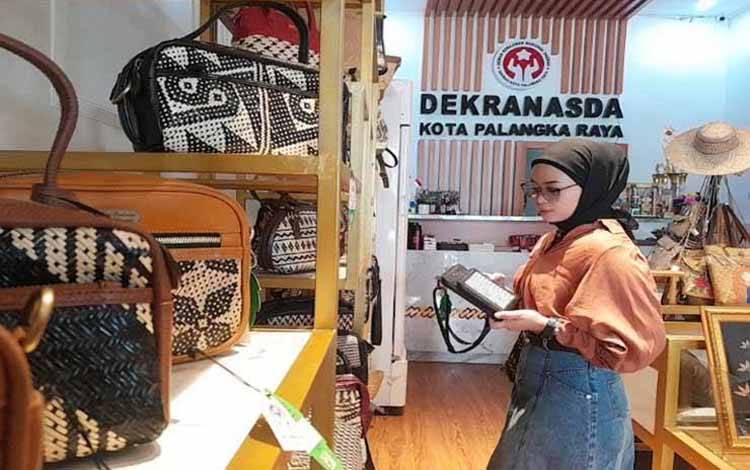 Dekranasda Palangka Raya agar Gerakkan Ekonomi lewat Pengembangan dan Pemasaran Produk Kerajinan