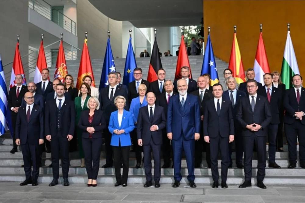 Pemimpin Negara Eropa Hadiri KTT Ukraina di Paris