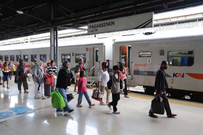 KAI Angkut 2,28 Juta Pemudik di Wilayah Operasional Jawa dan Sumatera