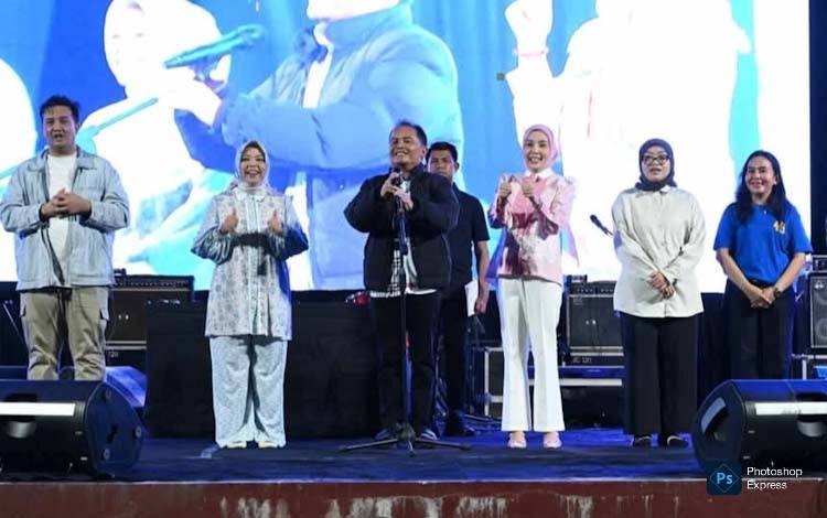 Bupati Kobar Dampingi Gubernur Kalteng Hadiri Acara Semarak Hari Kemenangan