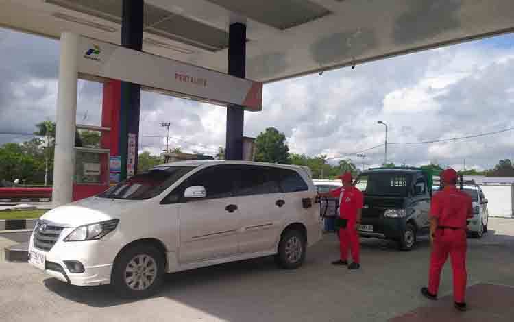 SPBU Tambah Jam Operasional untuk Urai Antrean Panjang