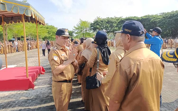 Bupati Seruyan Minta ASN dan Tenaga Kontrak Bekerja Disiplin dan Taat Aturan