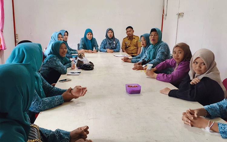 Camat Kapuas Kuala Buka Rakor Ketua TP PKK Desa se Kecamatan