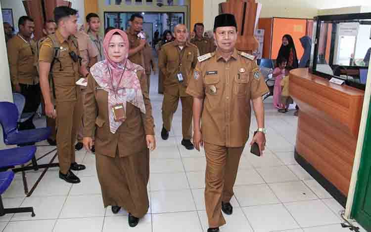 Wabup Seruyan Tinjau Pelayanan RSUD Kuala Pembuang Usai Libur Lebaran