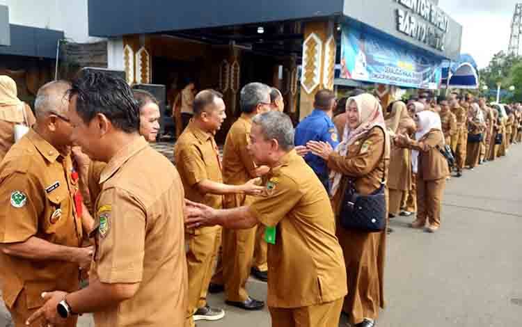Pj Bupati Barito Utara Ajak ASN Tingkatkan Semangat Kerja dan Dukung Ketahanan Pangan