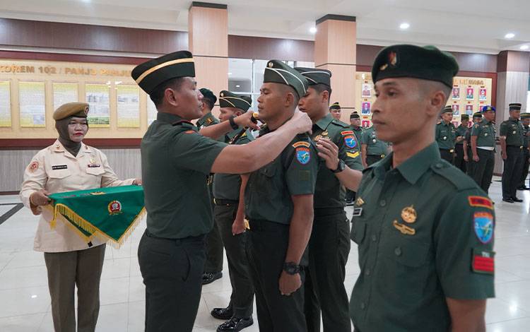 59 Personel Korem 102 Panju Panjung Naik Pangkat