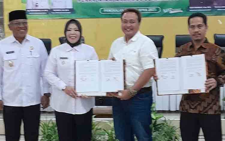 Bupati Kobar Apresiasi Dua Perusahaan Swasta Biayai Program Peningkatan SDM