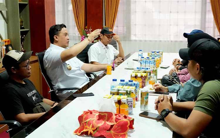 Bertemu Wartawan, Bupati Lamandau: Bangun Daerah Melalui Kritik Konstruktif
