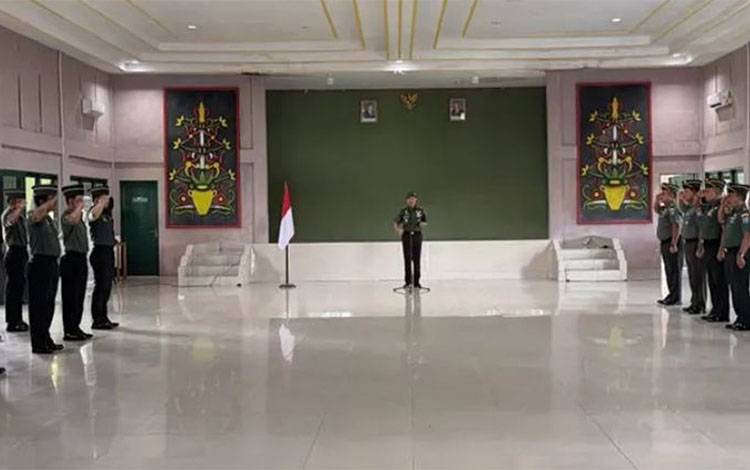 Pimpin Upacara Korp Rapot Kenaikan Pangkat, Begini Pesan Dandim Kapuas Kepada Personel