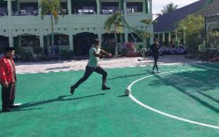 MTsN 1 Kapuas Gelar Class Meeting Pertandingan Futsal Antar Kelas