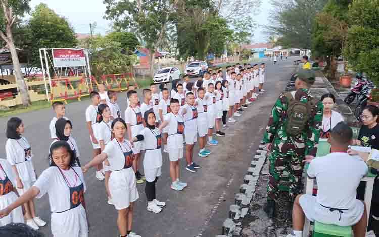 83 Calon Paskibraka Kabupaten Kapuas Jalani Tes Kesamaptaan