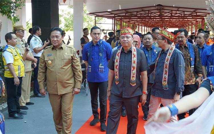 Wagub Kalteng Dampingi Kedatangan Rombongan Komisi V DPR RI