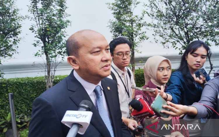 Menteri Investasi dan Hilirisasi/CEO Danantara Rosan Perkasa Roeslani di Kompleks Istana Kepresidenan, Jakarta. (ANTARA/Mentari Dwi Gayati)
