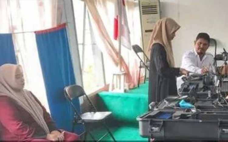 Disdukcapil Jemput Bola Pelayanan di Kecamatan Kapuas Murung