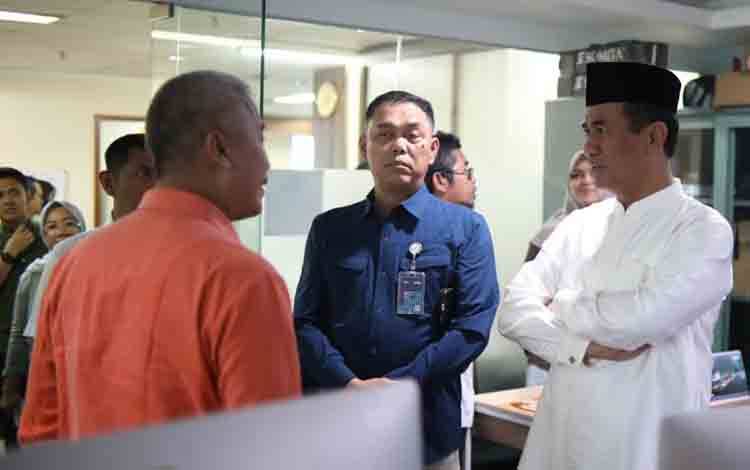 Mentan Tekankan Peran Bulog dan Pupuk Indonesia untuk Swasembada