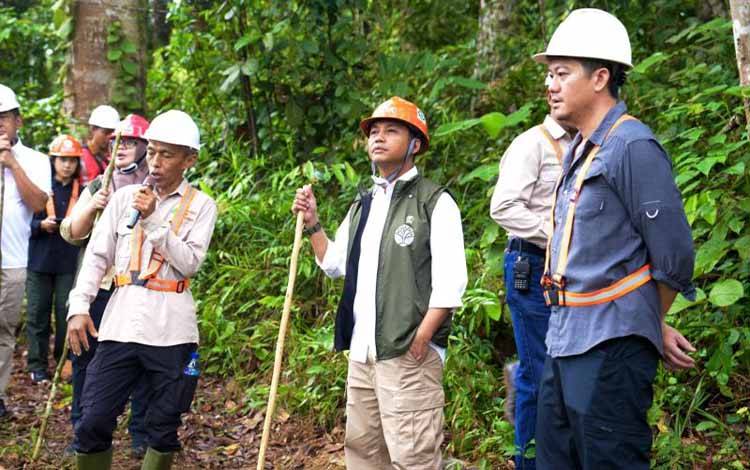 Berkunjung ke Kotim, Menhut: Pemerintah Berkomitmen dalam Pengelolaan Hutan Lestari