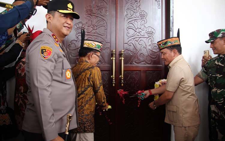 Gubernur Kalteng Ajak Masyarakat Junjung Prinsip Belom Bahadat
